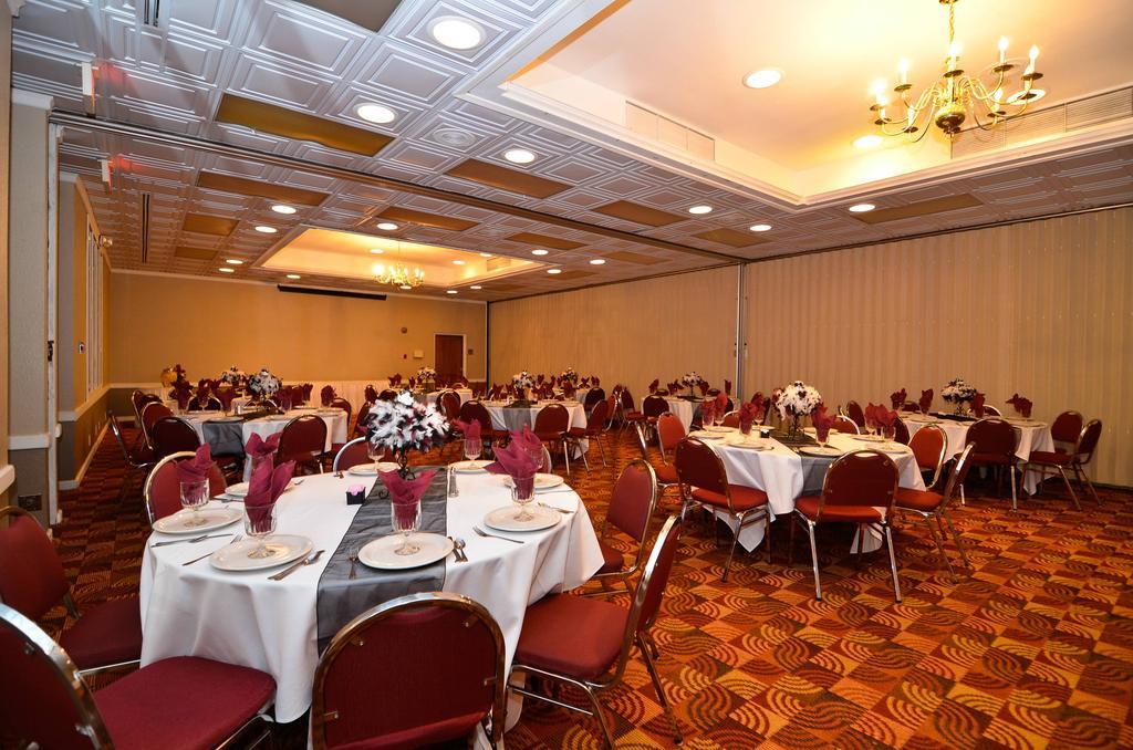 Red Lion Hotel Farmington Restaurant billede
